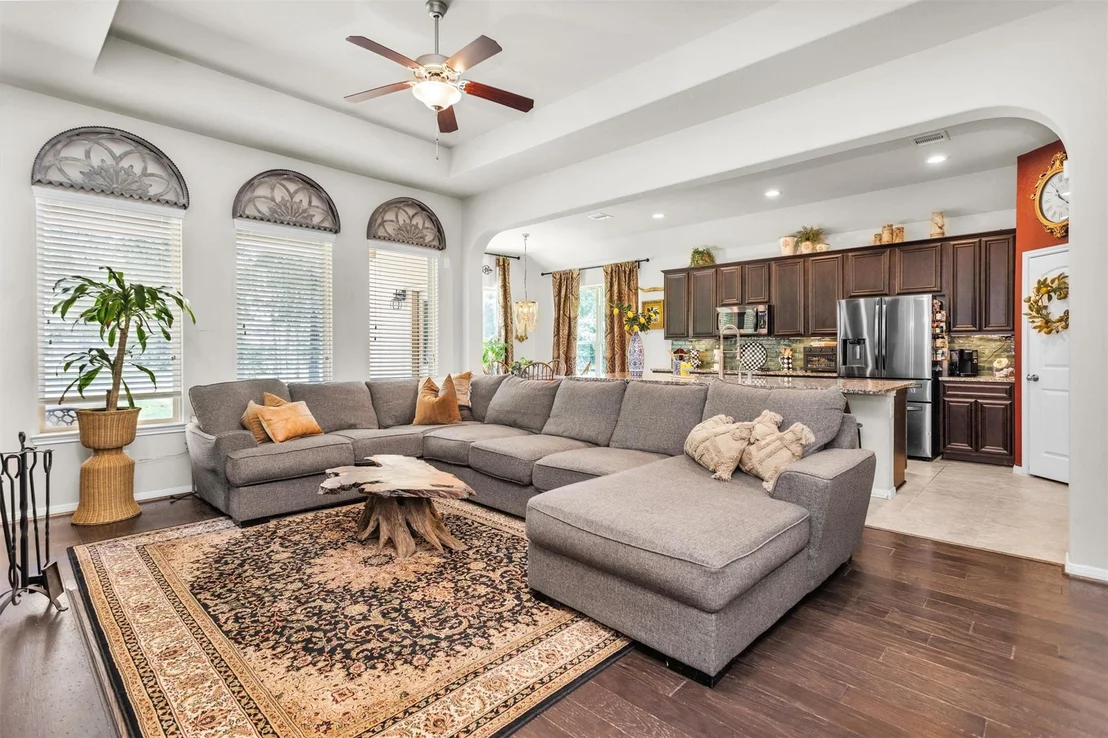 Photo of 9184 White Tail Drive