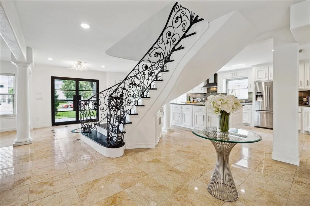 Photo of 2414 Avalon Place