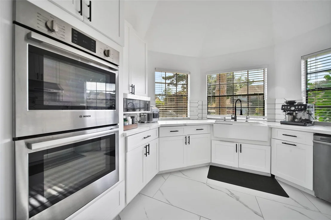 Photo of 21407 Deerhaven Drive