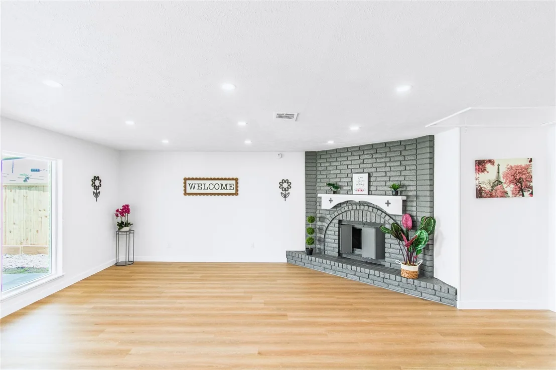 Photo of 318 Willoughby Drive
