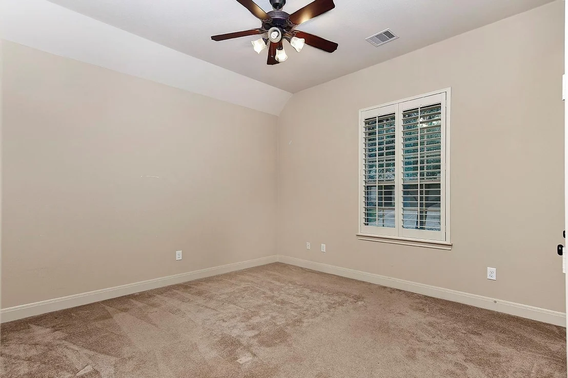 Photo of 18 Chase Mills Place