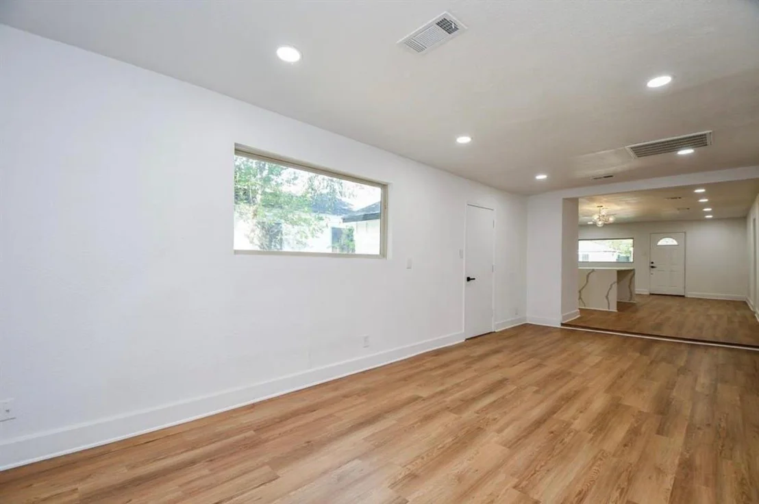 Photo of 6834 Saint Augustine Street