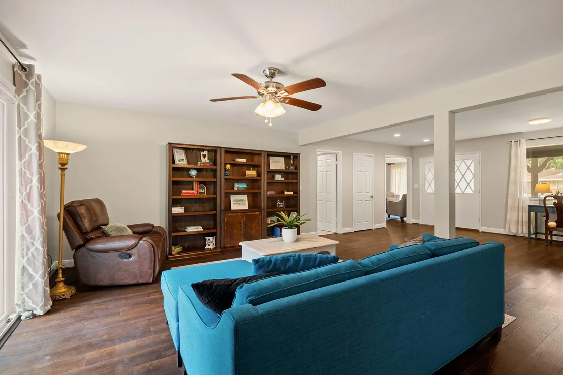Photo of 1607 Richvale Lane