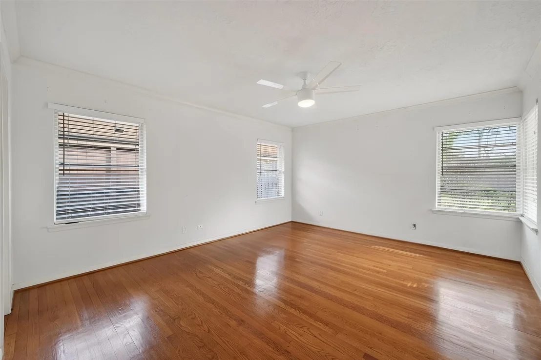 Photo of 4807 Creekbend Drive