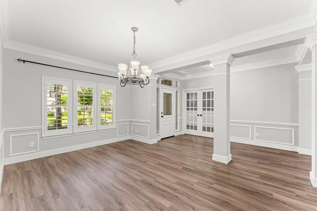 Photo of 54 E Coldbrook Circle