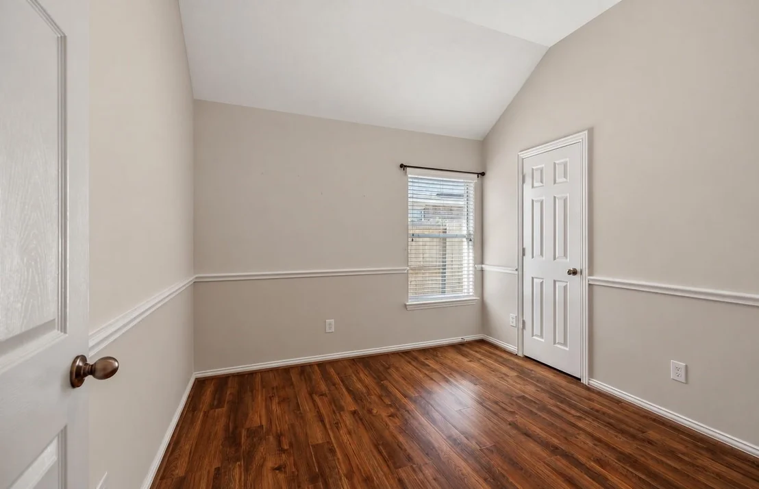 Photo of 20014 Queens Oak Court
