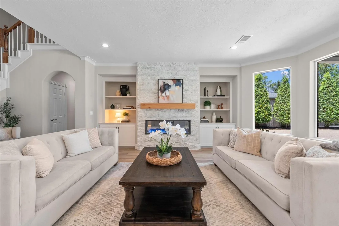 Photo of 15206 Hilltop View Drive