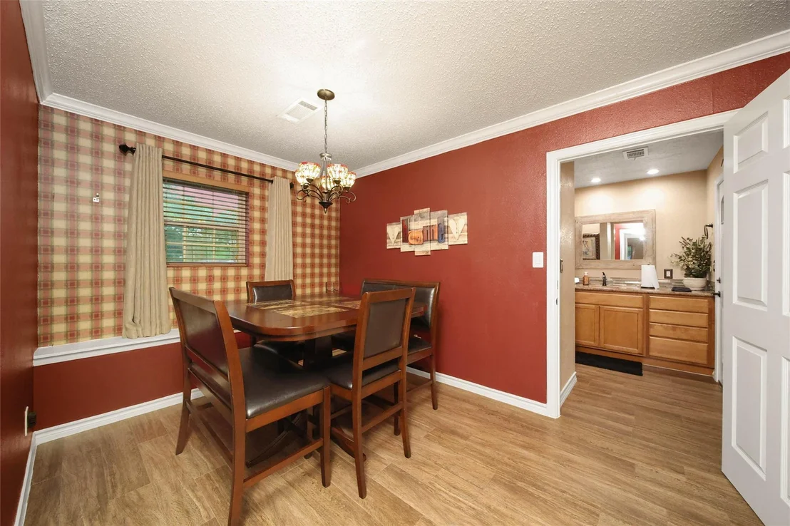 Photo of 360 Hollyglenn Street