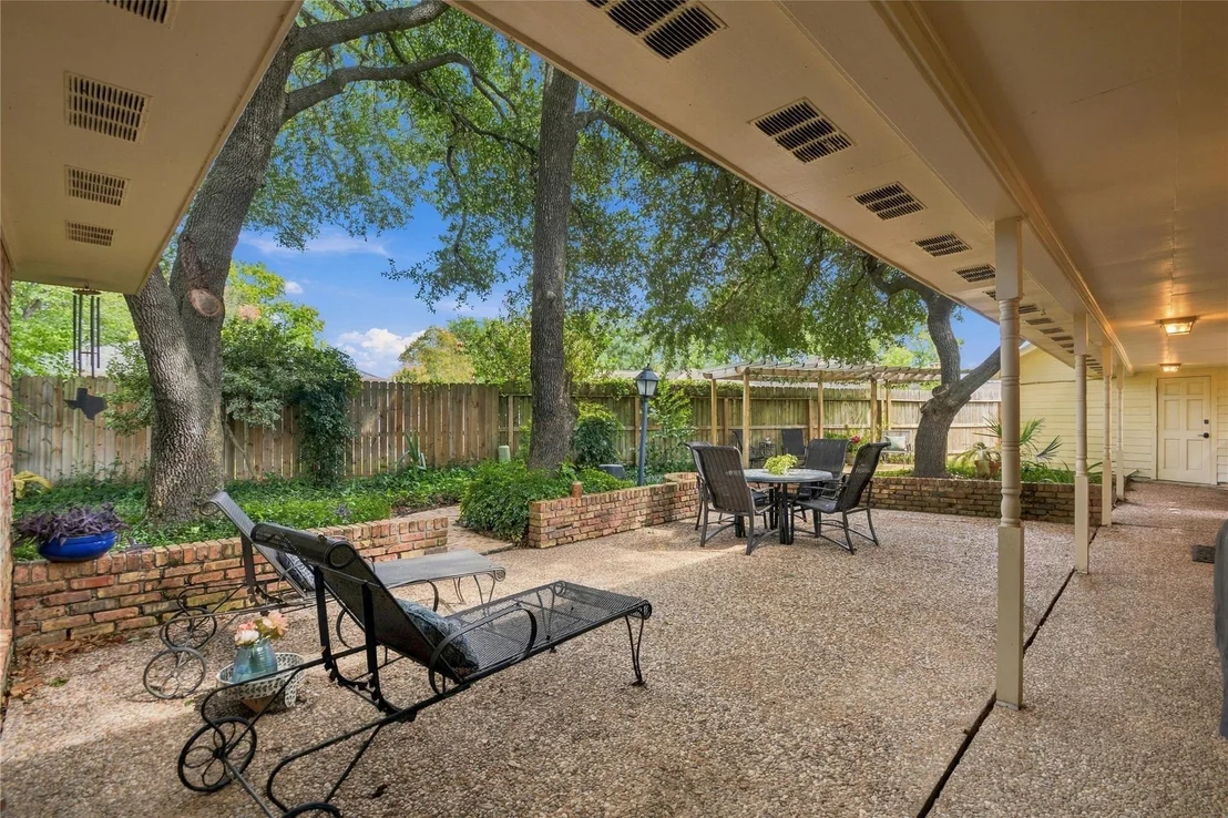 Photo of 203 Ballantrae Lane