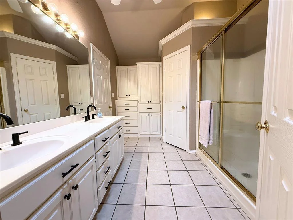 Photo of 261 Colonial Circle