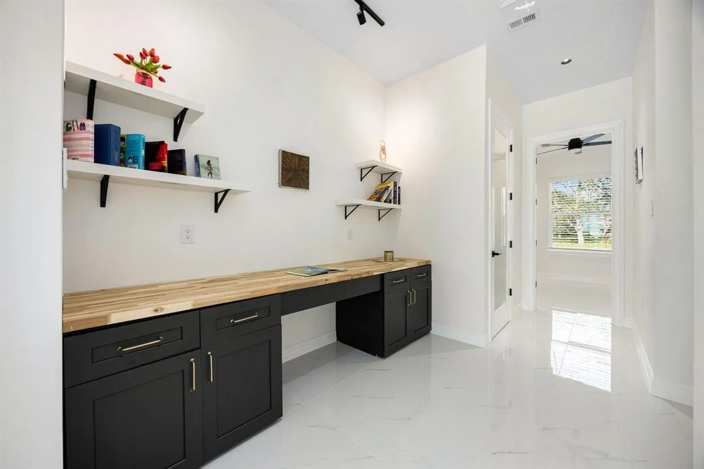 Photo of 3227 River Bend Drive