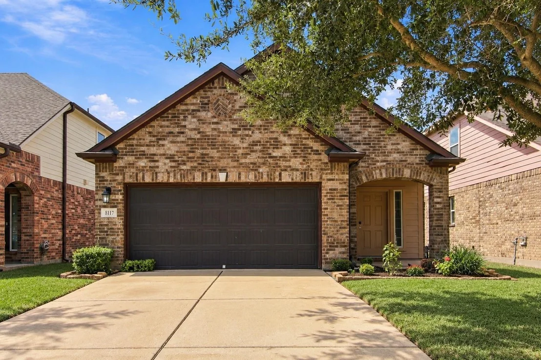 Photo of 8117 E Pine Creek Bend