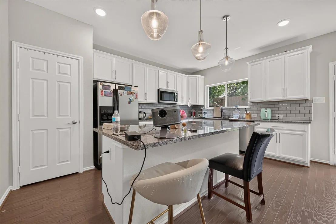 Photo of 8659 Cedardale Park Drive