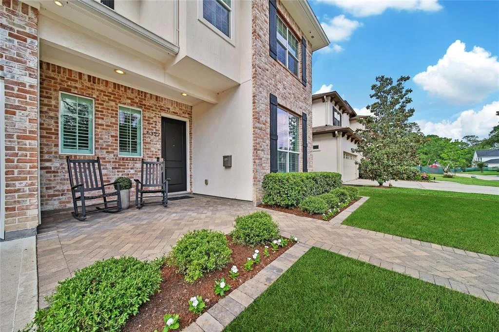 Photo of 8322 Merlin Drive