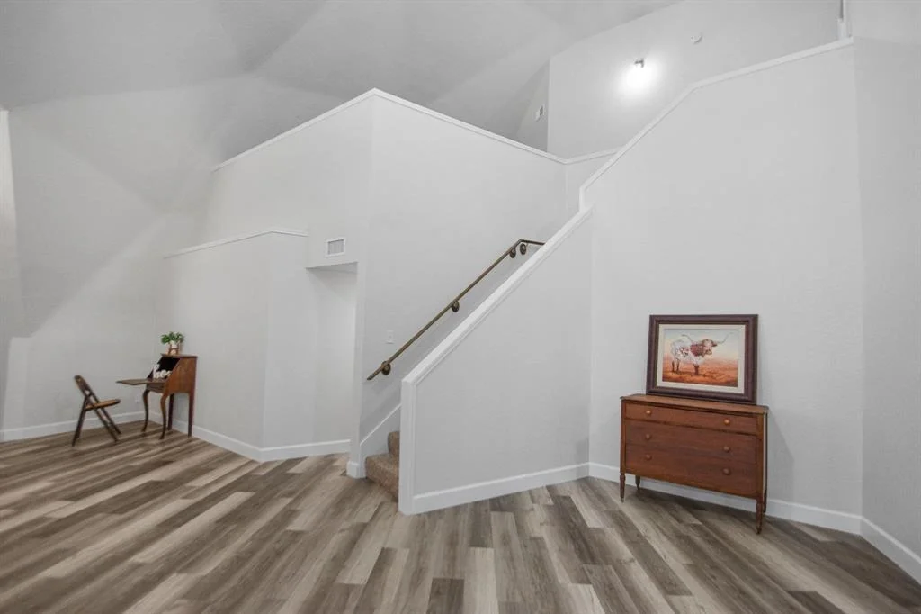 Photo of 907 Longhorn Trail