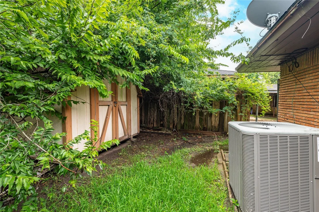 Photo of 1803 Edgehill Road
