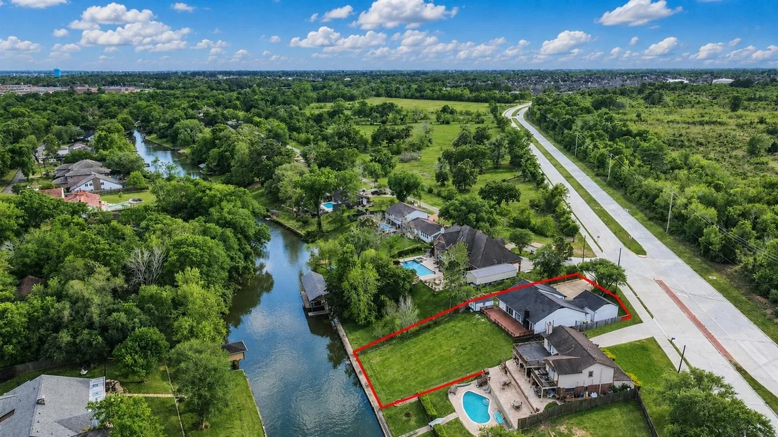 Photo of 2703 Shady Lane