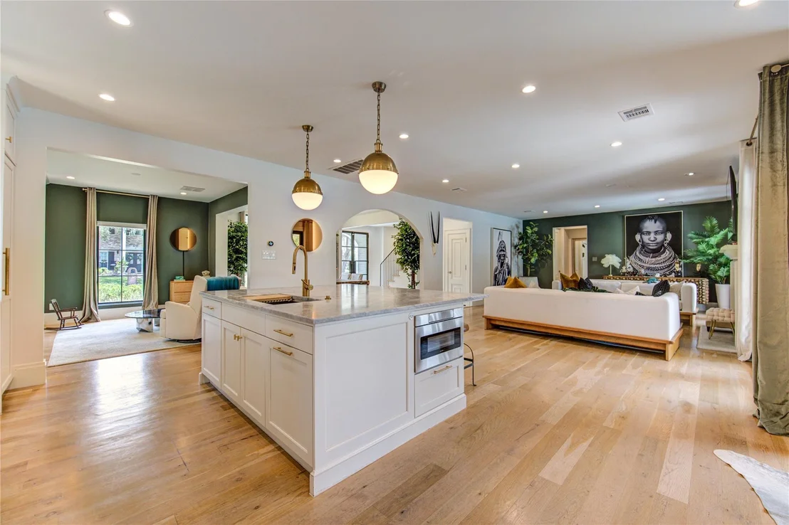 Photo of 1002 Daria Drive