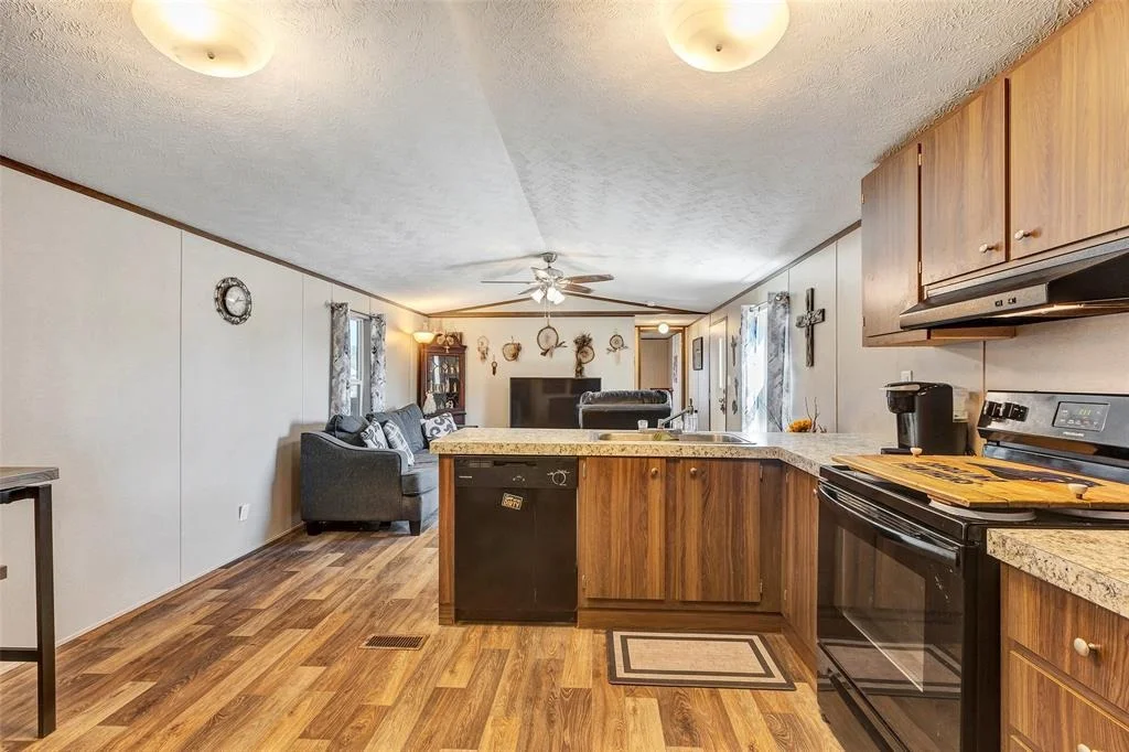 Photo of 749 Bradford Street