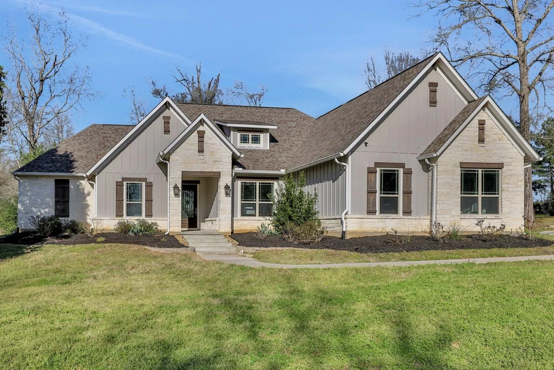 Photo of 340 Pine Drive