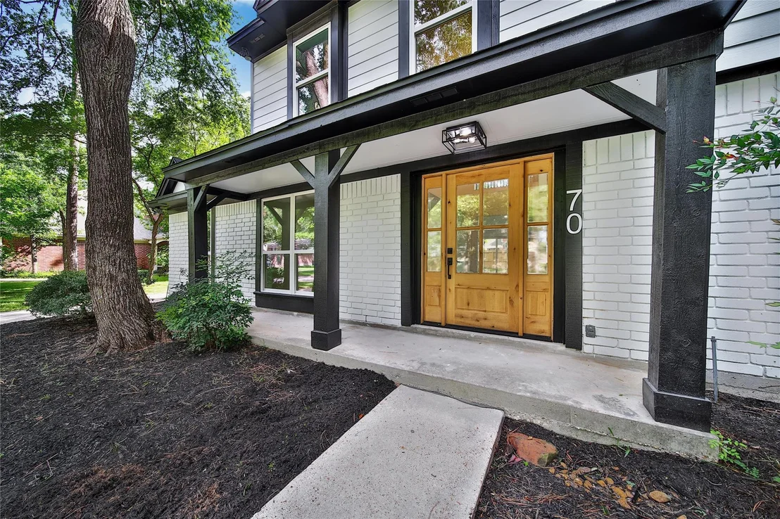 Photo of 70 Breezy Point Place