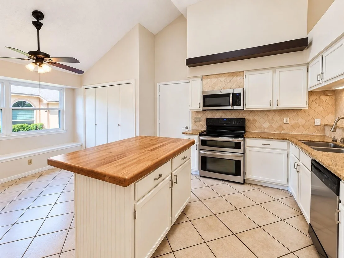 Photo of 15823 Oak Mountain Drive