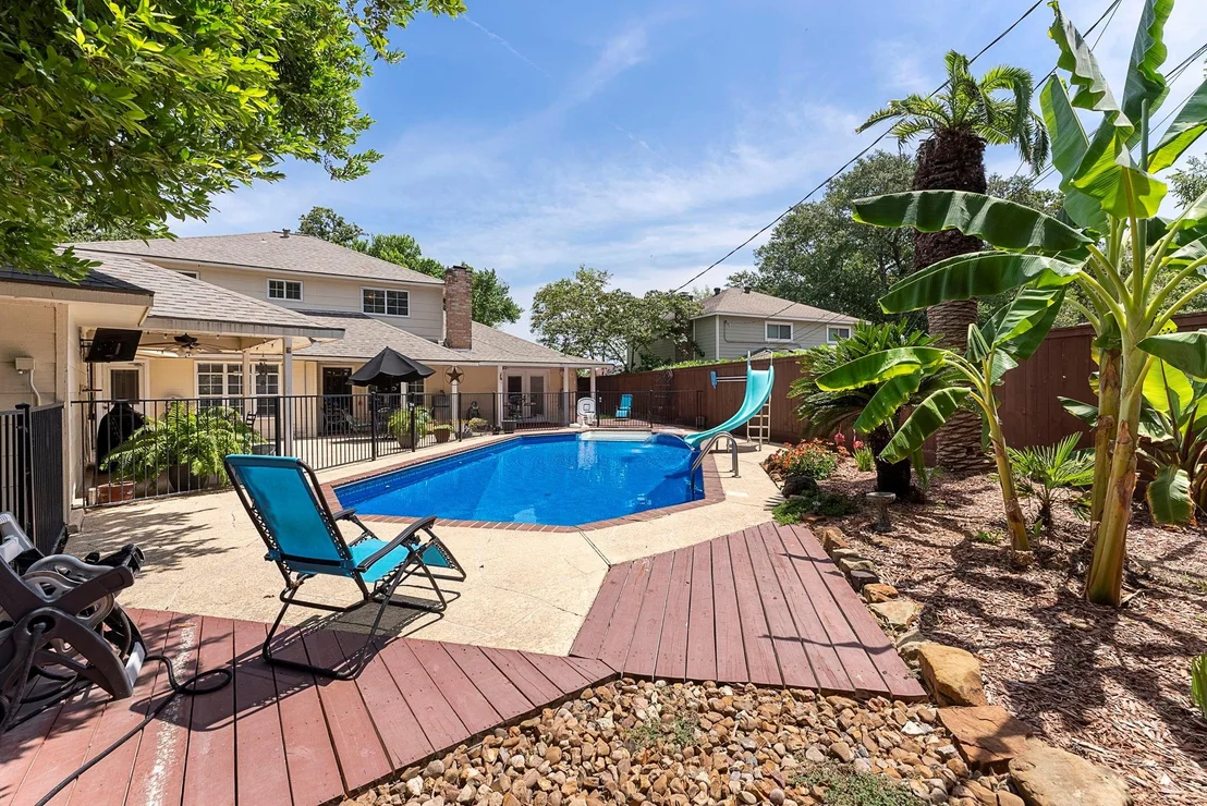 Photo of 618 Brook Hollow Drive
