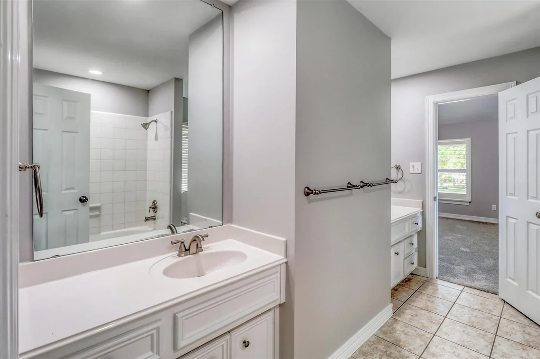 Photo of 24818 Lakebriar Drive