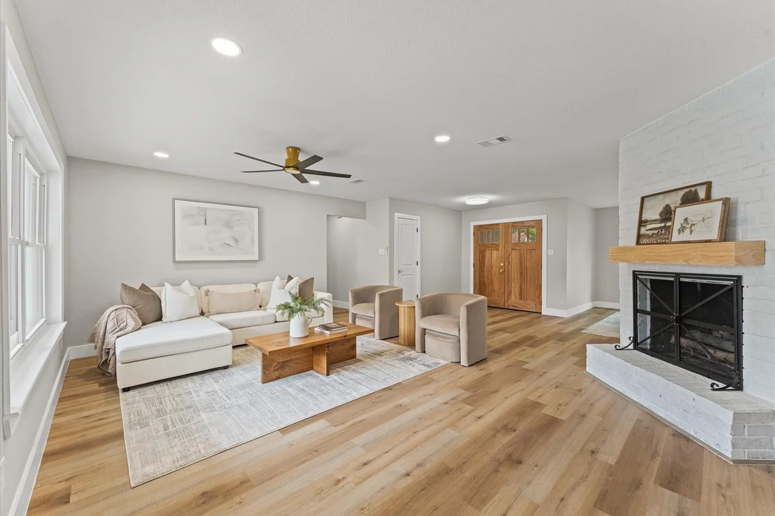 Photo of 2306 Eaglerock Drive