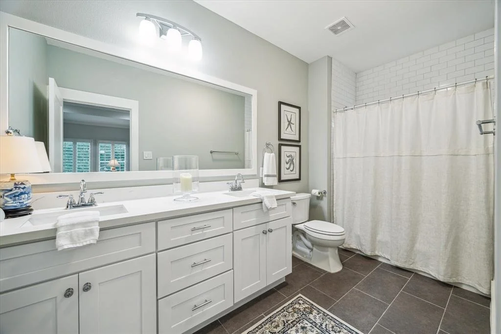 Photo of 1810 Chantilly Lane