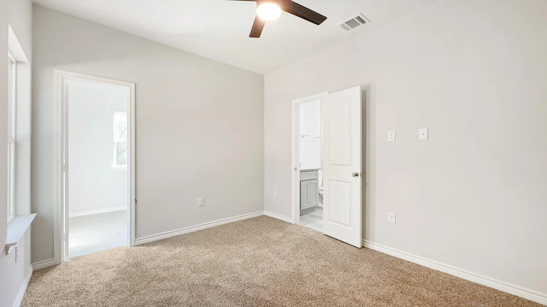 Photo of 3012 Comanche