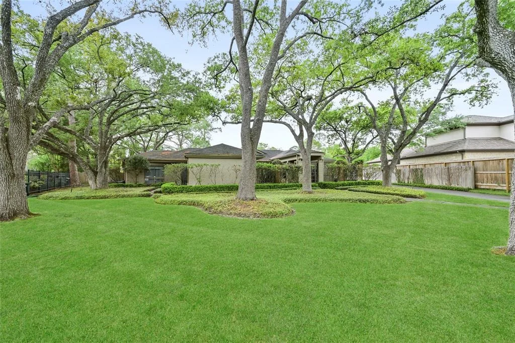 Photo of 435 Flint Point Drive