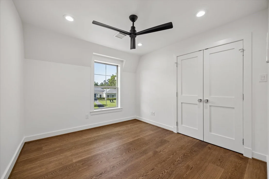 Photo of 620 Stoneleigh Drive