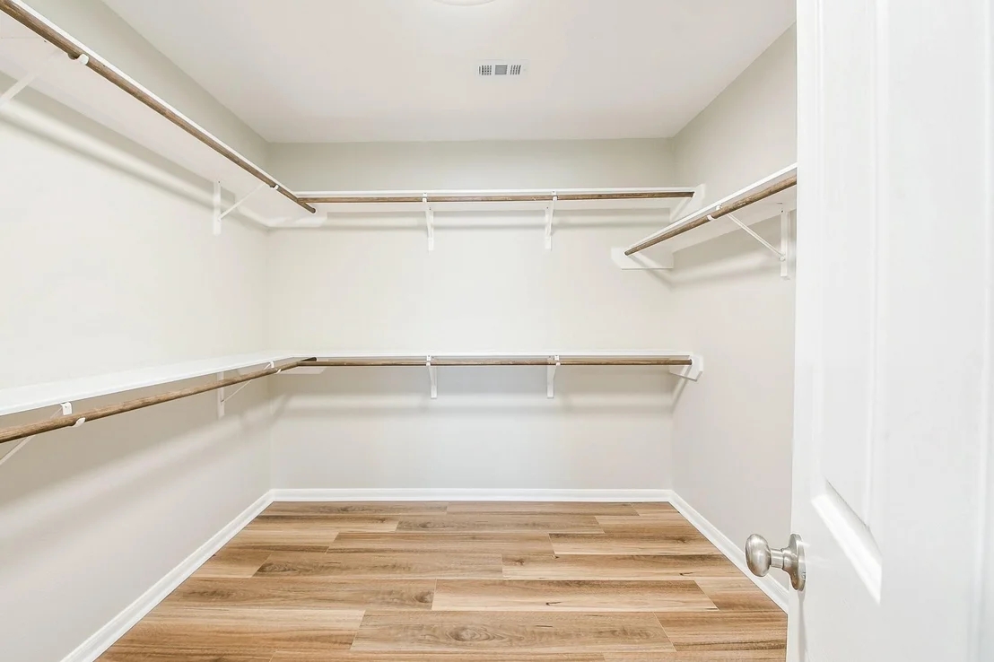 Photo of 815 Robins Way