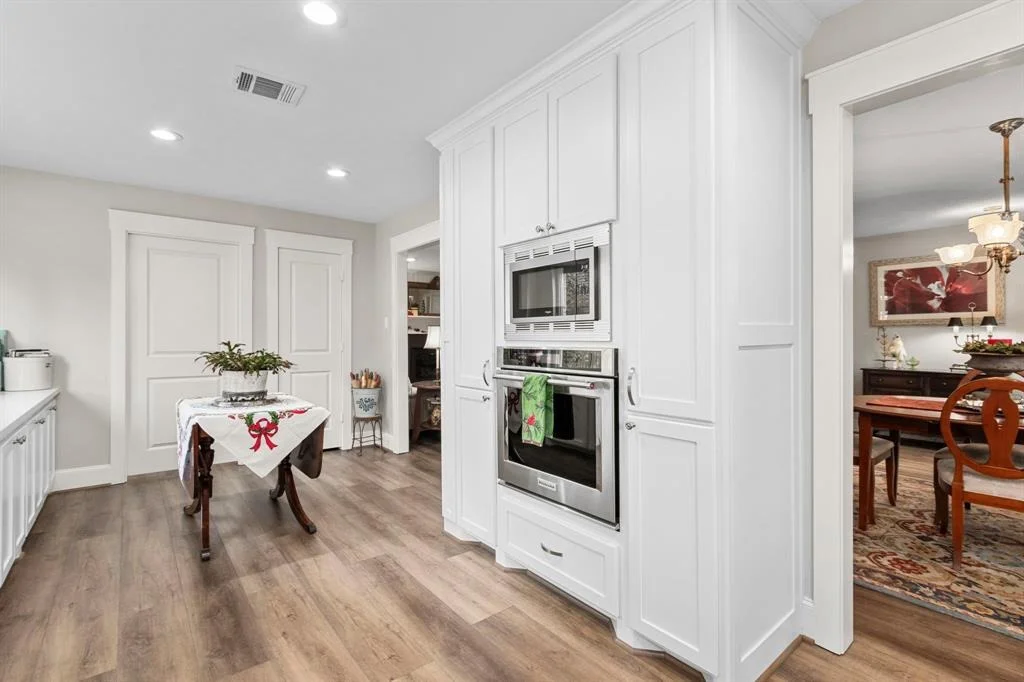 Photo of 15610 Ten Oaks Drive