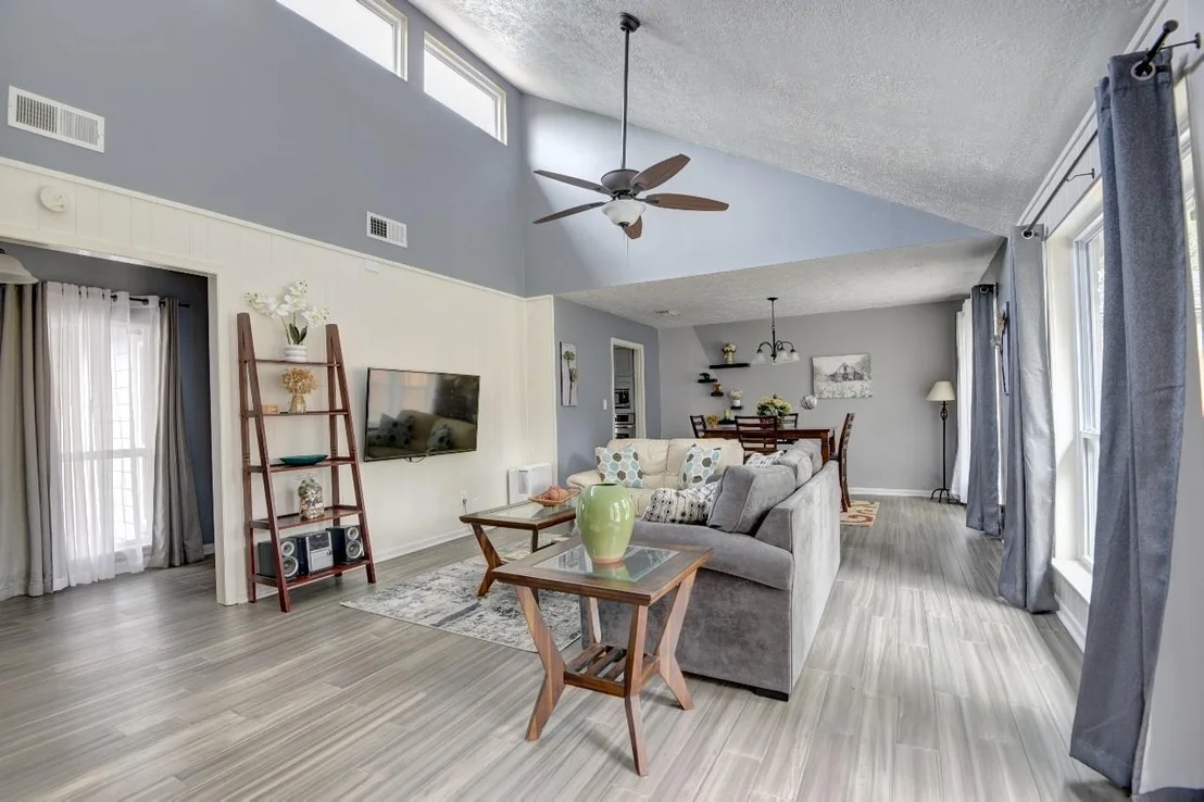 Photo of 25810 Fairbrook Lane