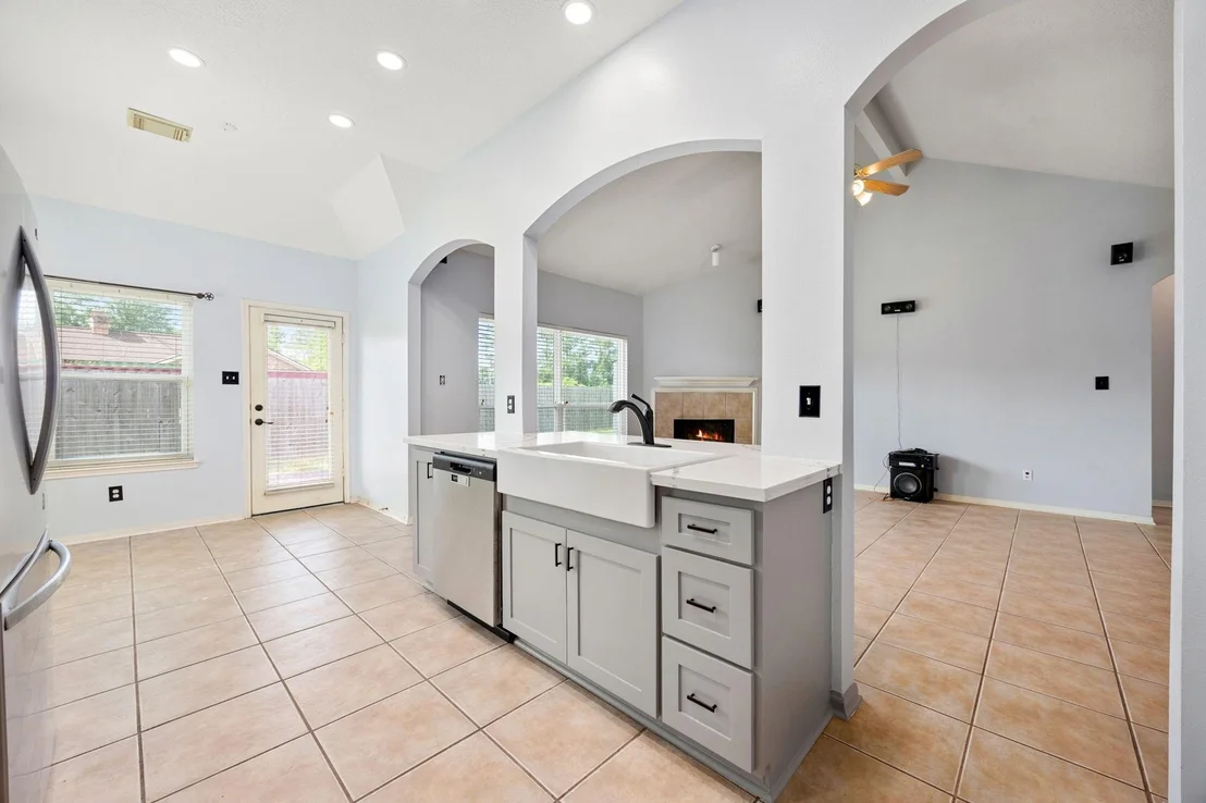 Photo of 20526 Spring Lilac Lane