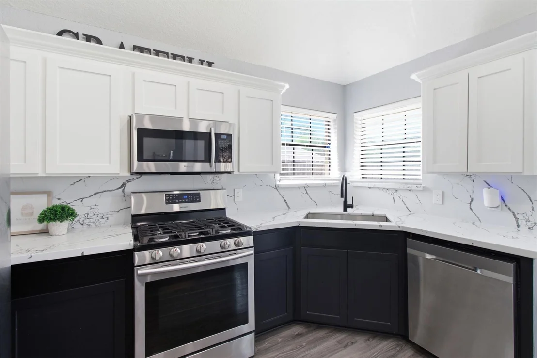 Photo of 712 Manor Drive