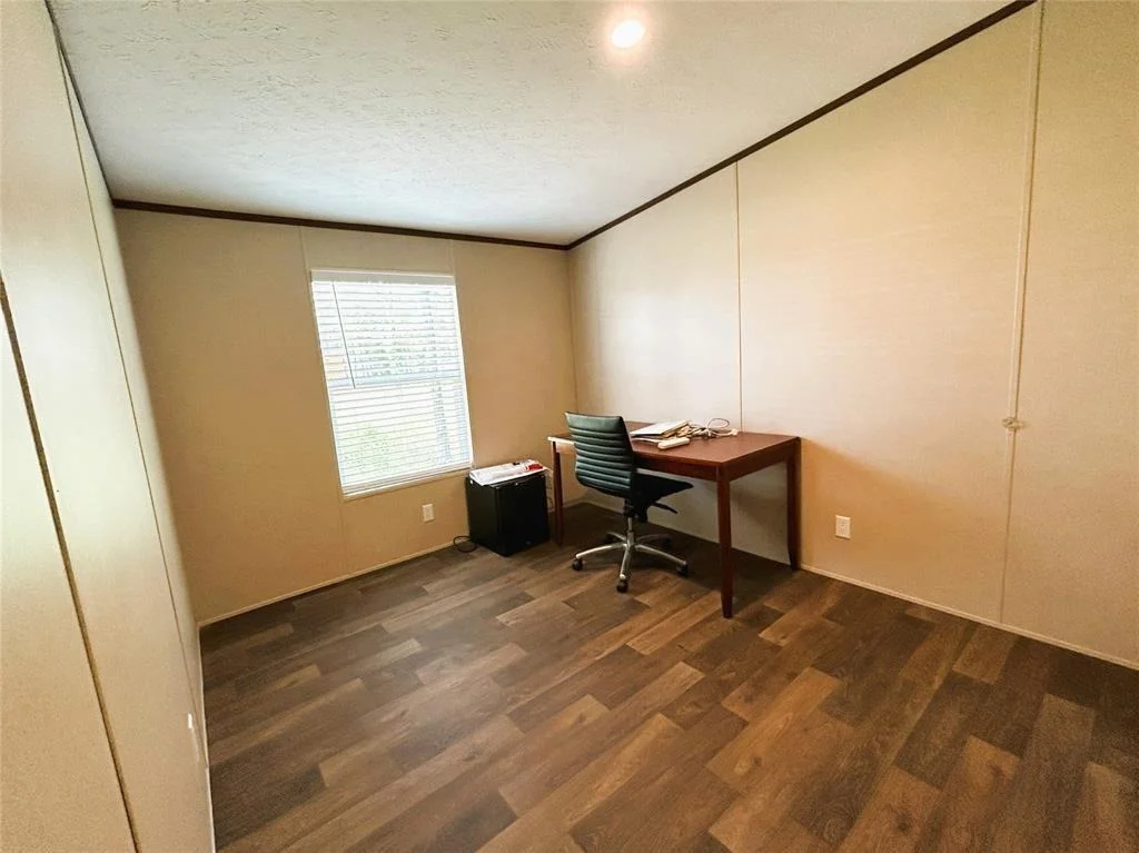 Photo of 582 Road 5605