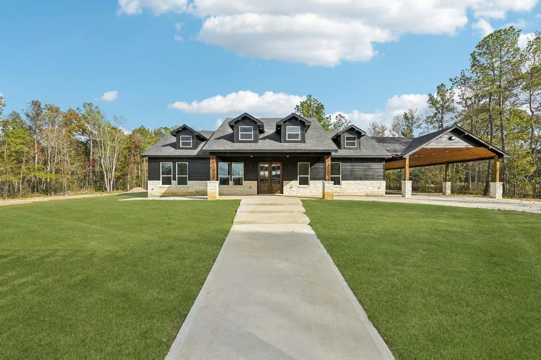 Photo of 2199 County Road 301 N