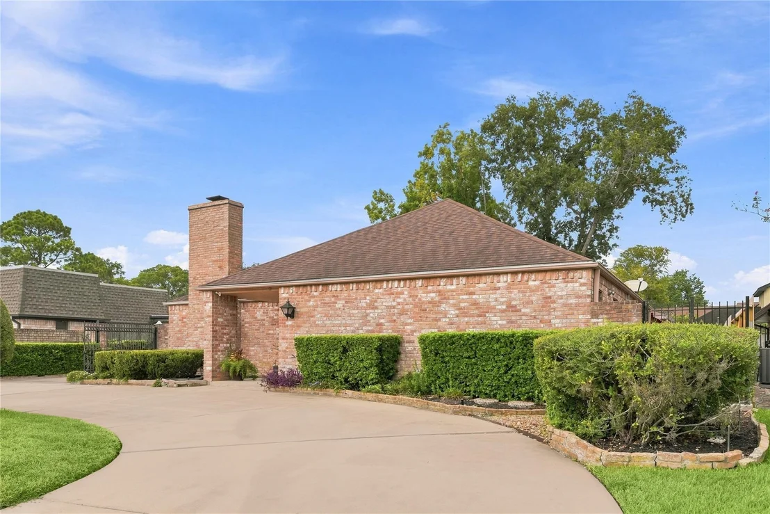 Photo of 2907 Fairway Drive