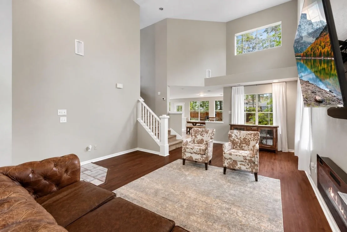 Photo of 123 Sheerborne Court