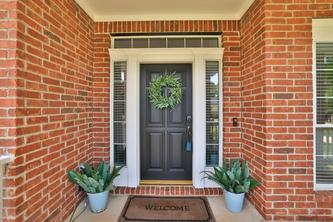 Photo of 40407 Manor Drive