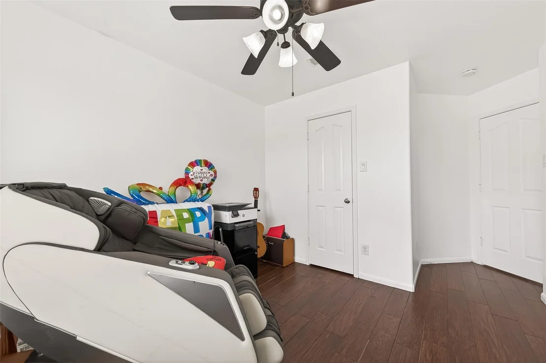 Photo of 22334 Guston Hall Lane