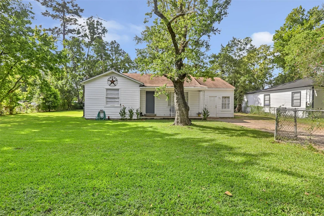 Photo of 305 Cherry Creek Road