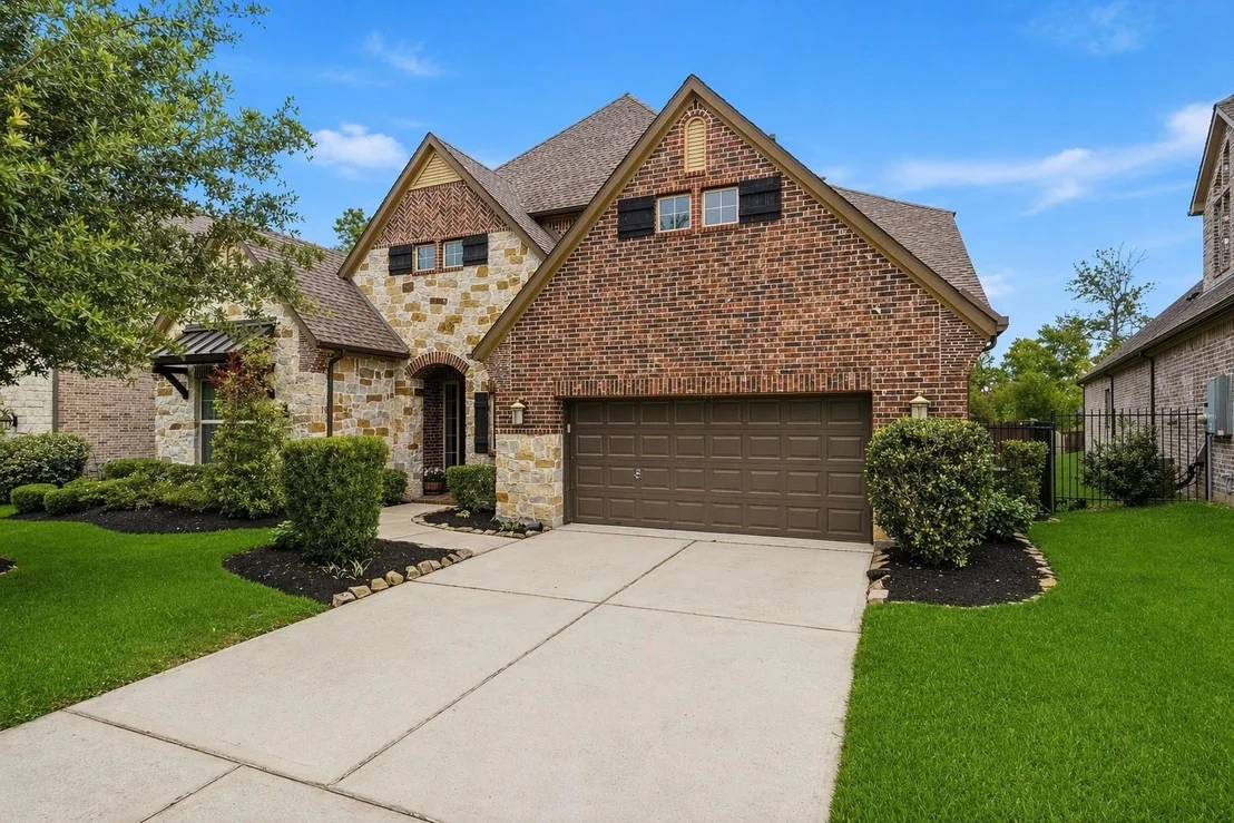 Photo of 111 N Winter Sunrise Circle