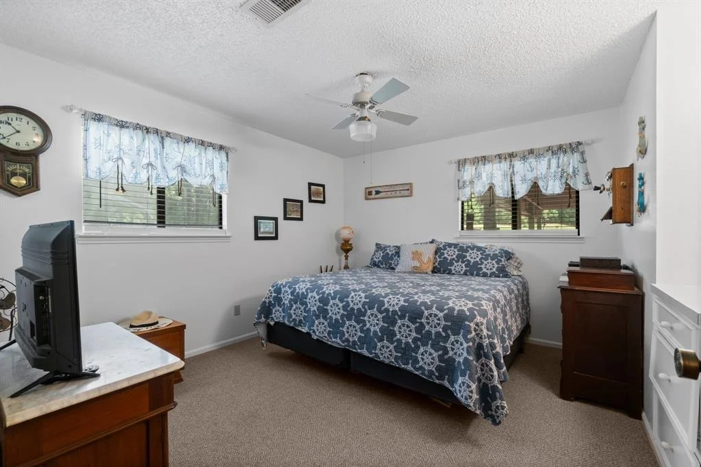 Photo of 31 N Lakeview Drive