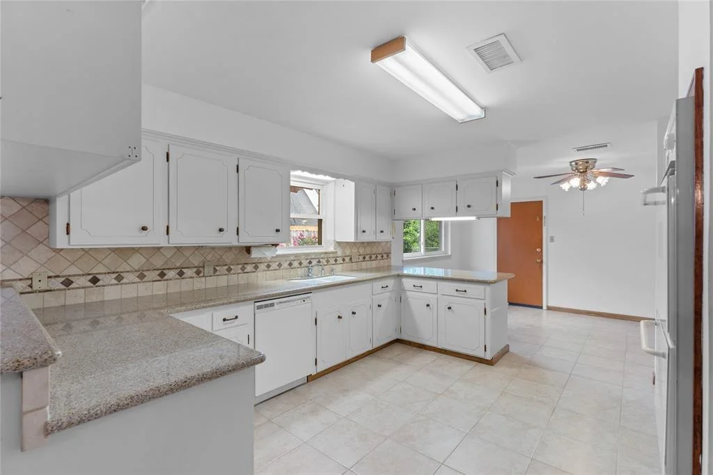 Photo of 4415 Fallbrook Drive