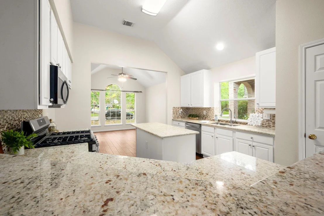 Photo of 22 N Hollylaurel Circle