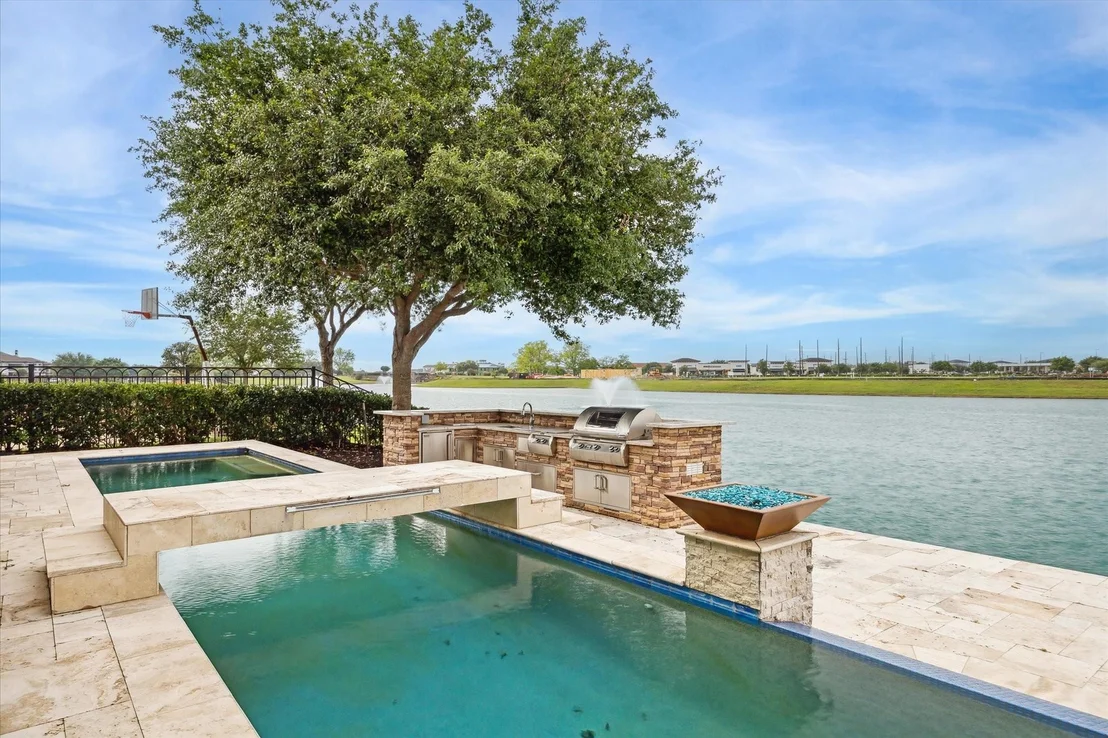 Photo of 38 Enclave Manor Drive